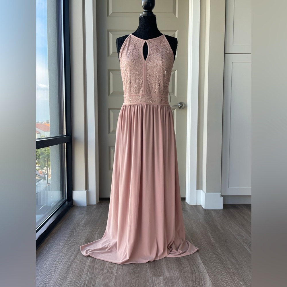 Nude floor-length formal dress, size 18W